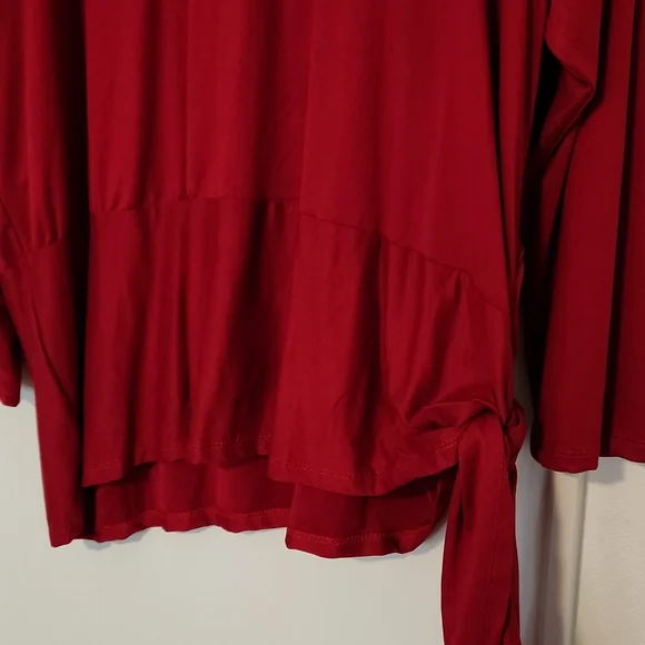 3x Woman's Gorgeous Red Top - Picture 2 of 2